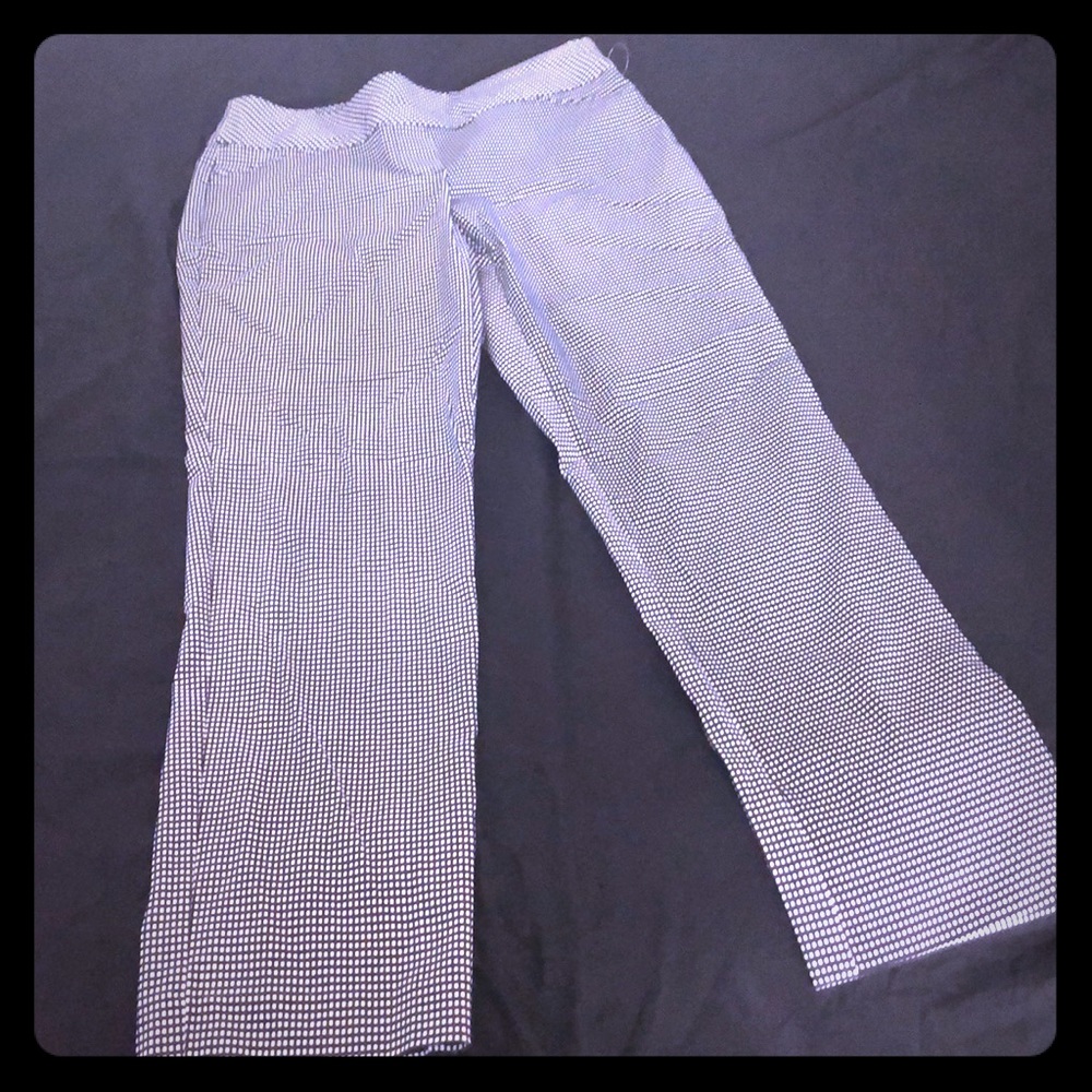 High waisted, checkered pants